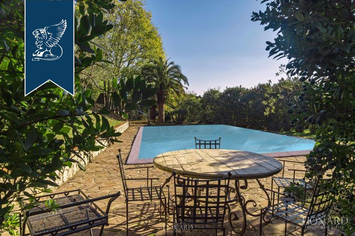 Image No.5-12 Bed Villa for sale