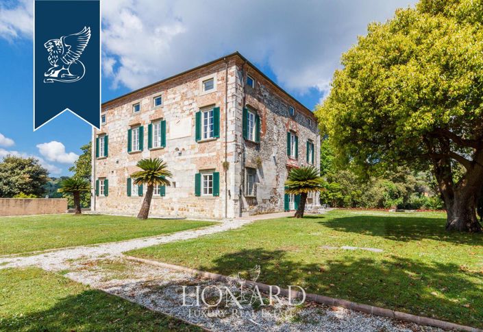 Image No.13-9 Bed Property for sale