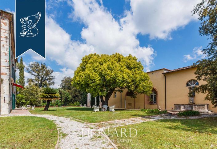 Image No.24-9 Bed Property for sale