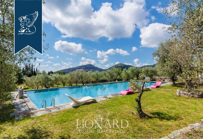 Image No.32-9 Bed Property for sale