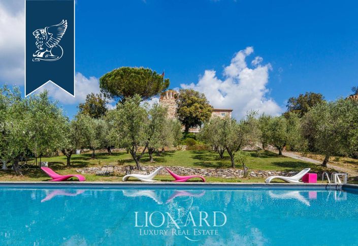 Image No.34-9 Bed Property for sale