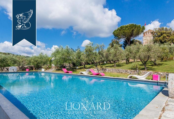 Image No.36-9 Bed Property for sale