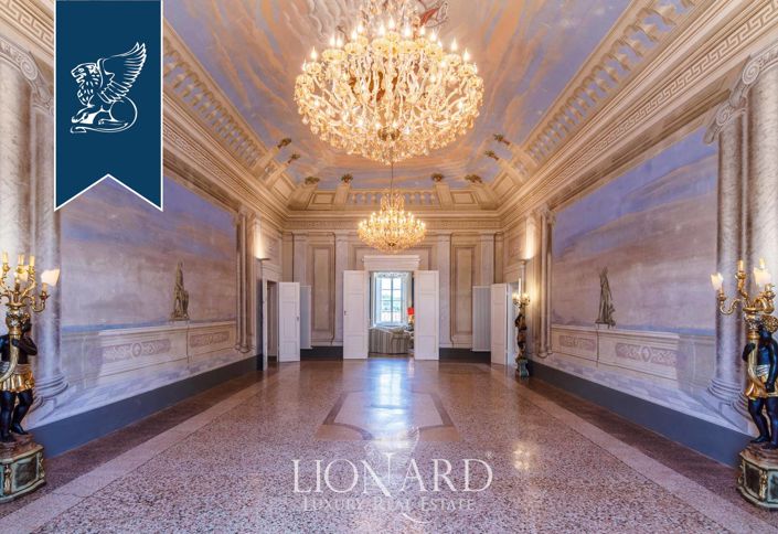 Image No.50-9 Bed Property for sale