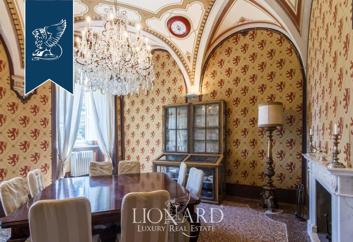 Image No.55-9 Bed Property for sale