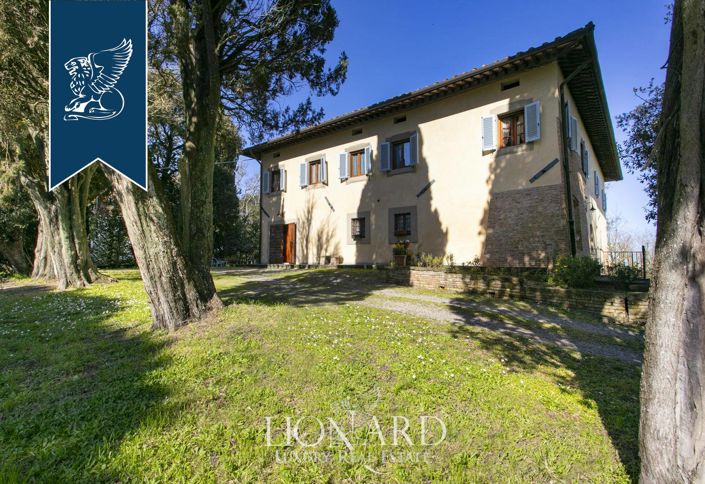 Image No.18-10 Bed Villa for sale