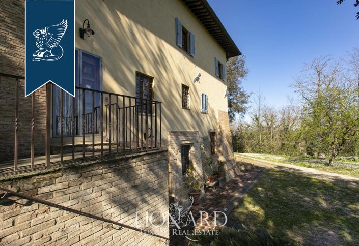 Image No.20-10 Bed Villa for sale