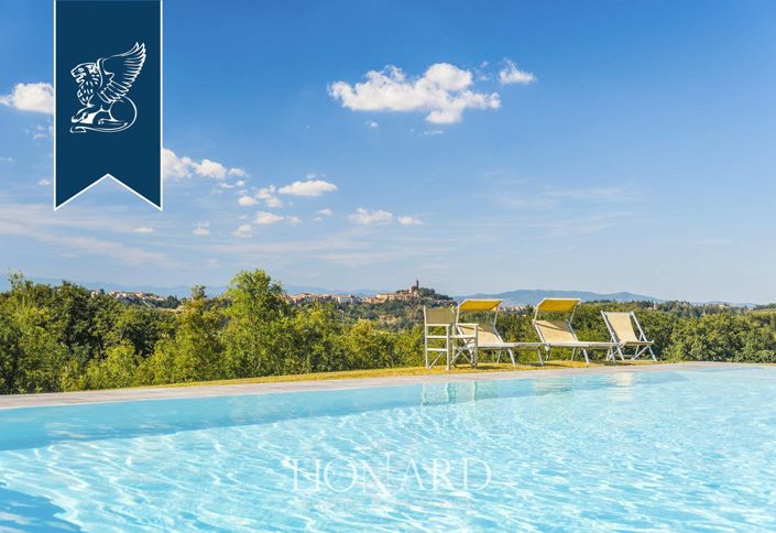 Image No.23-10 Bed Villa for sale