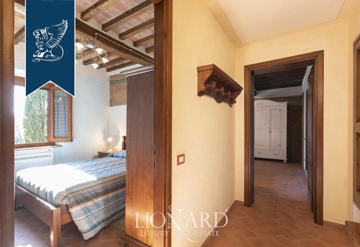 Image No.53-10 Bed Villa for sale