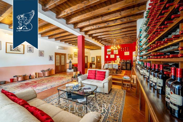 Image No.2-Villa de 5 chambres à vendre à Pianello Val Tidone