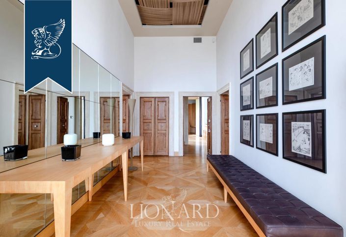 Image No.7-4 Bed Property for sale