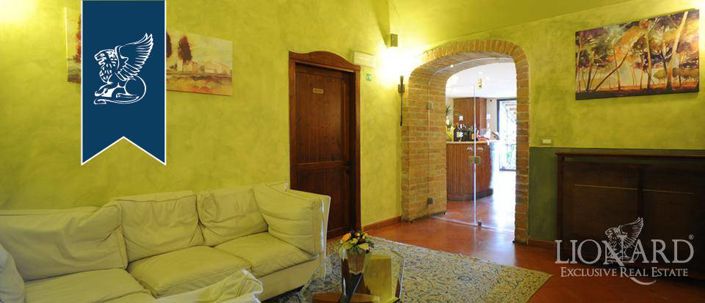 Image No.14-25 Bed Hotel for sale