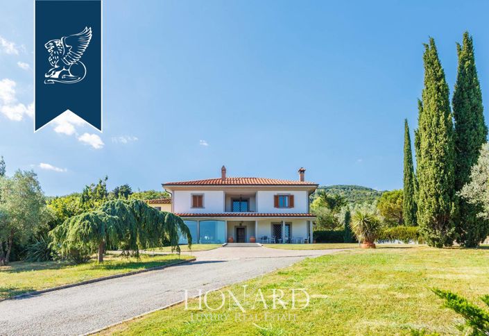 Image No.12-6 Bed Villa for sale