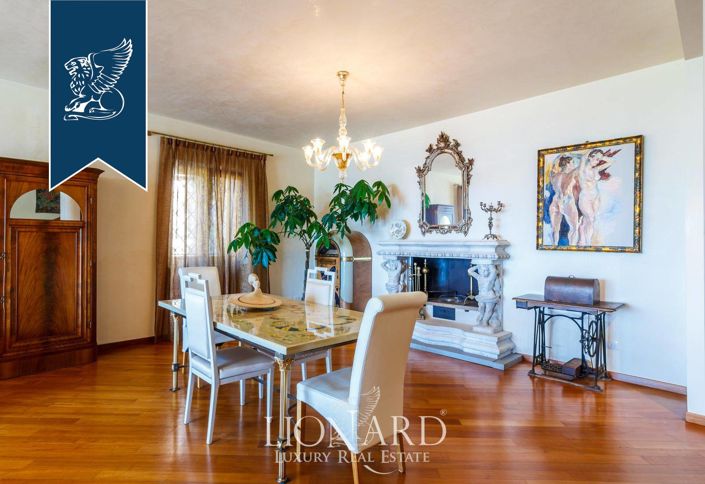 Image No.47-6 Bed Villa for sale