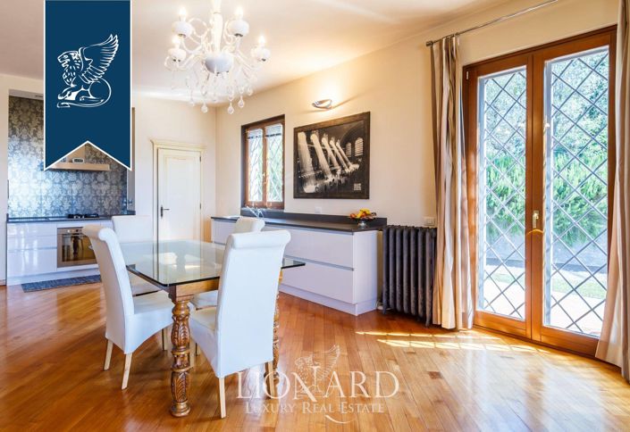 Image No.52-6 Bed Villa for sale