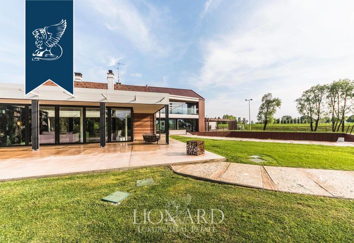 Image No.19-4 Bed Villa for sale