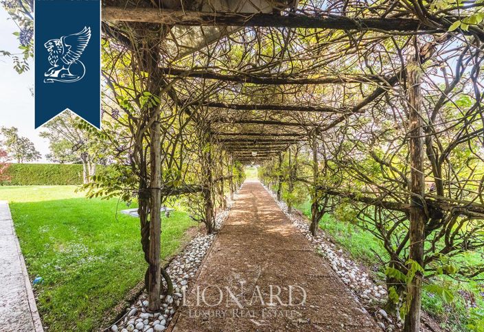 Image No.24-4 Bed Villa for sale