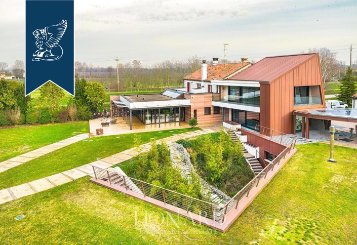 Image No.7-4 Bed Villa for sale