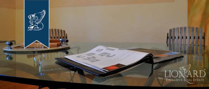 Image No.17-9 Bed Country House for sale