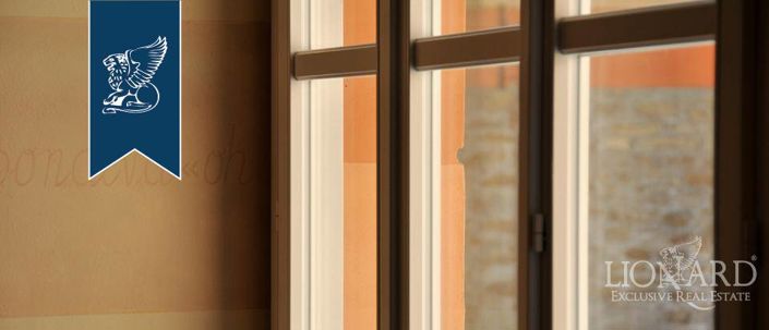 Image No.19-9 Bed Country House for sale