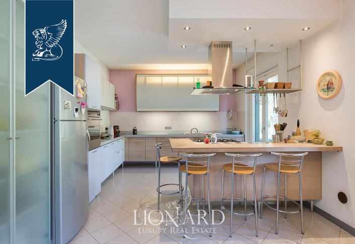 Image No.17-Villa de 7 chambres à vendre à Agrate Conturbia