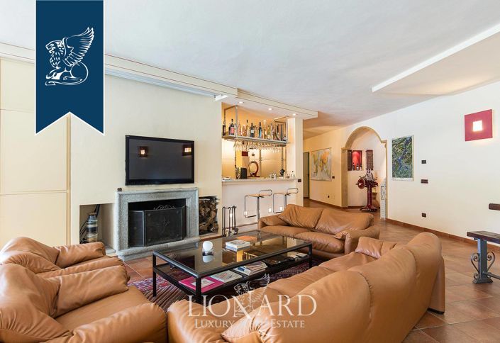 Image No.24-Villa de 7 chambres à vendre à Agrate Conturbia