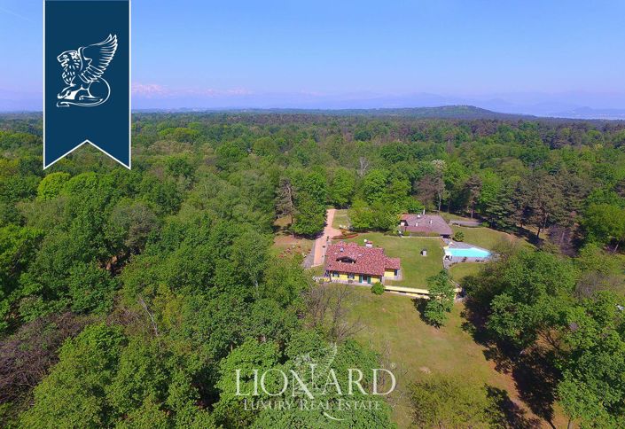 Image No.32-Villa de 7 chambres à vendre à Agrate Conturbia