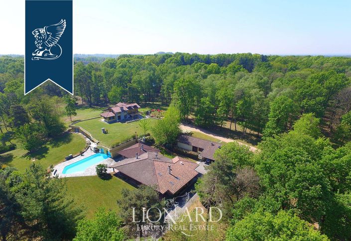 Image No.35-Villa de 7 chambres à vendre à Agrate Conturbia