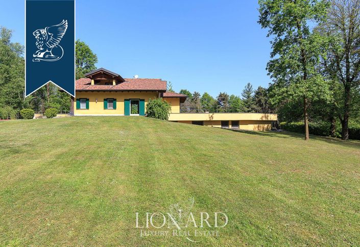 Image No.36-Villa de 7 chambres à vendre à Agrate Conturbia