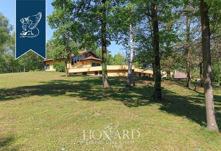 Image No.39-Villa de 7 chambres à vendre à Agrate Conturbia