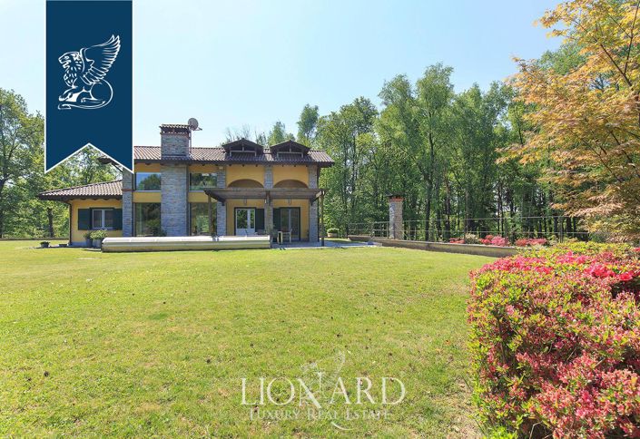 Image No.7-Villa de 7 chambres à vendre à Agrate Conturbia