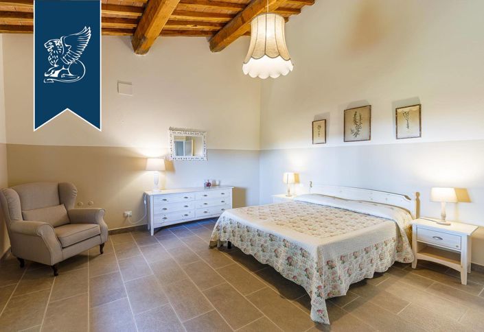 Image No.17-25 Bed Hotel for sale