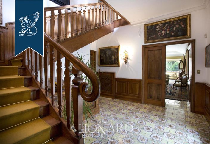 Image No.12-10 Bed Villa for sale