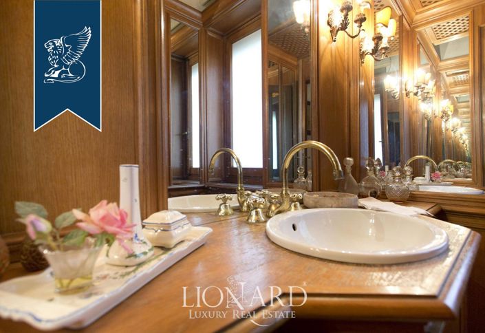 Image No.27-10 Bed Villa for sale