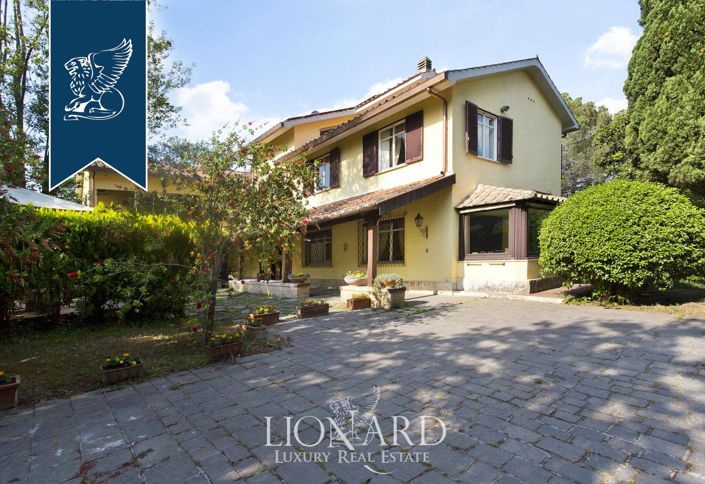 Image No.3-10 Bed Villa for sale