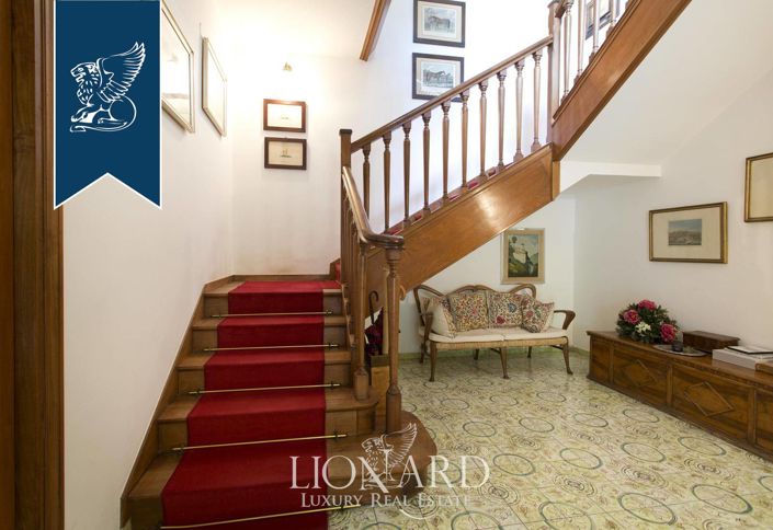 Image No.42-10 Bed Villa for sale