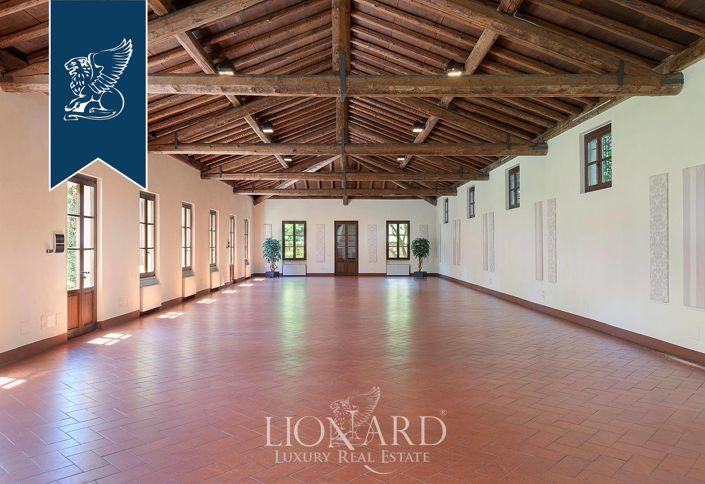 Image No.28-42 Bed Villa for sale