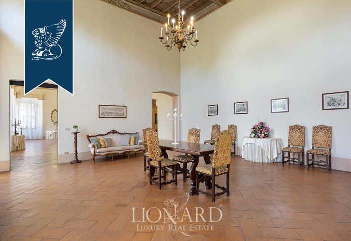 Image No.33-42 Bed Villa for sale