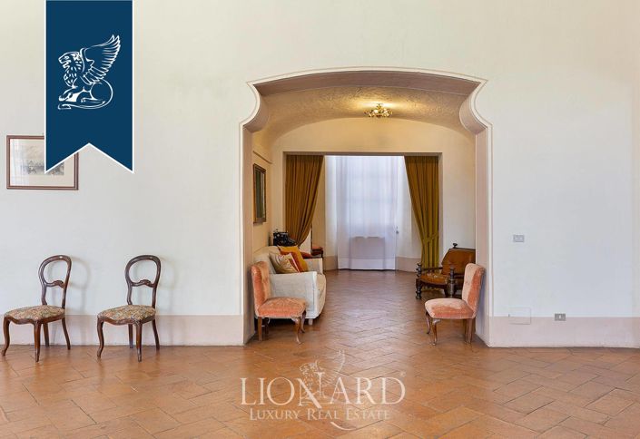 Image No.35-42 Bed Villa for sale