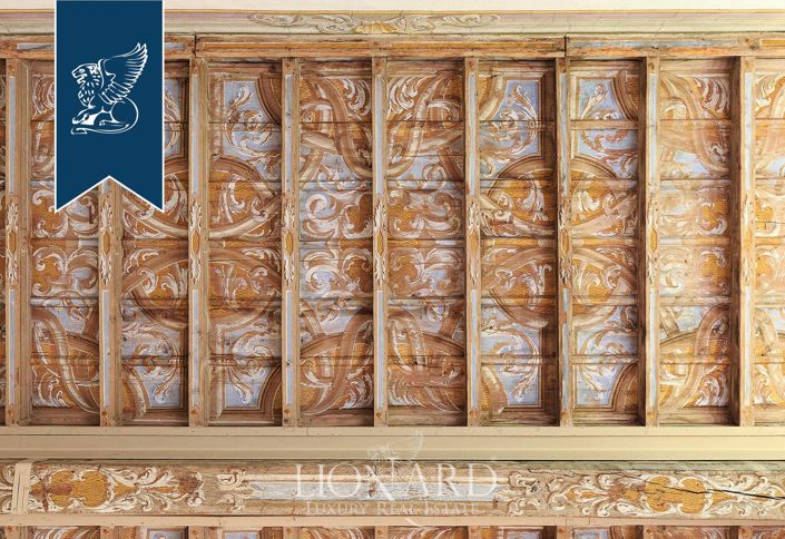 Image No.41-42 Bed Villa for sale