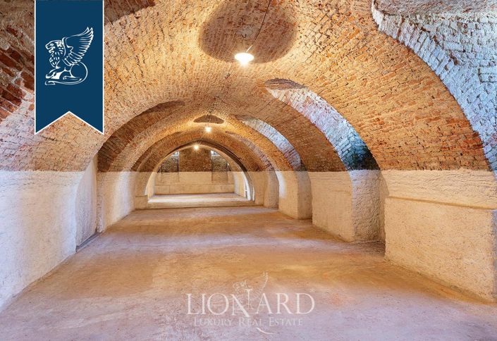 Image No.54-42 Bed Villa for sale