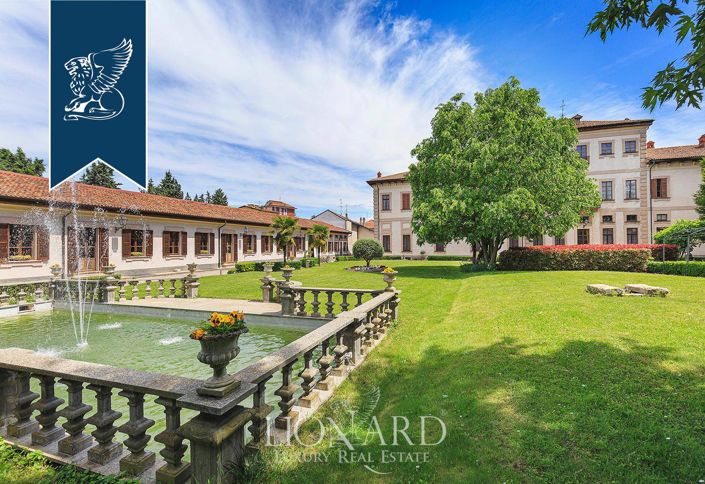 Image No.7-42 Bed Villa for sale