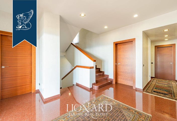 Image No.33-5 Bed Villa for sale