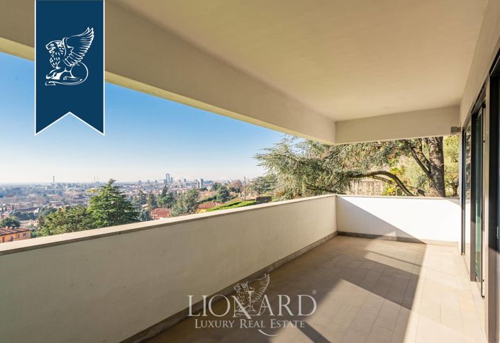 Image No.37-5 Bed Villa for sale