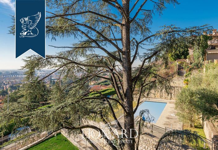 Image No.40-5 Bed Villa for sale