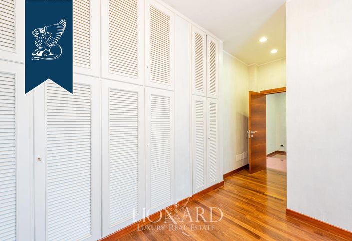 Image No.50-5 Bed Villa for sale