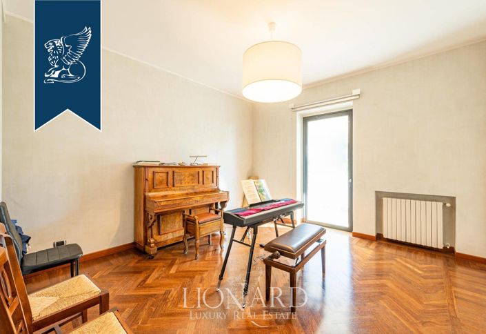 Image No.51-5 Bed Villa for sale