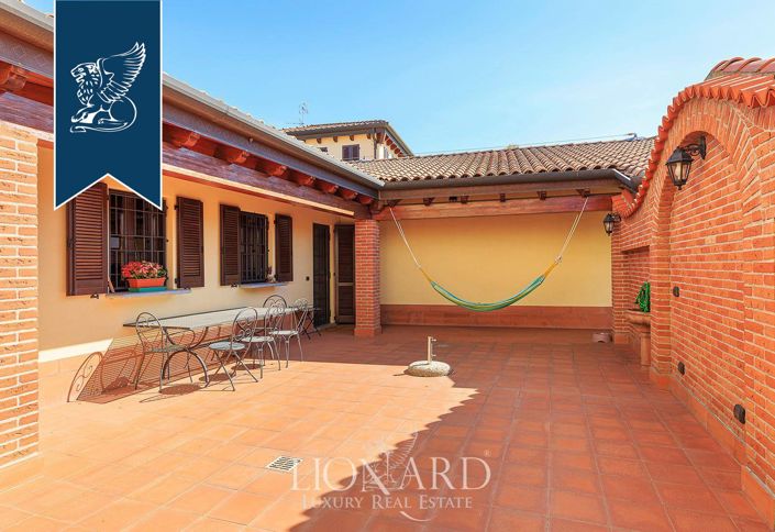 Image No.16-15 Bed Villa for sale