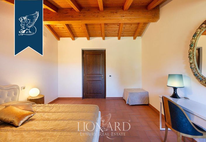 Image No.35-15 Bed Villa for sale