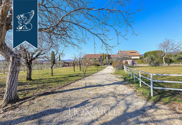 Image No.21-10 Bed Villa for sale