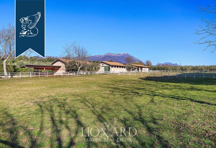 Image No.25-10 Bed Villa for sale